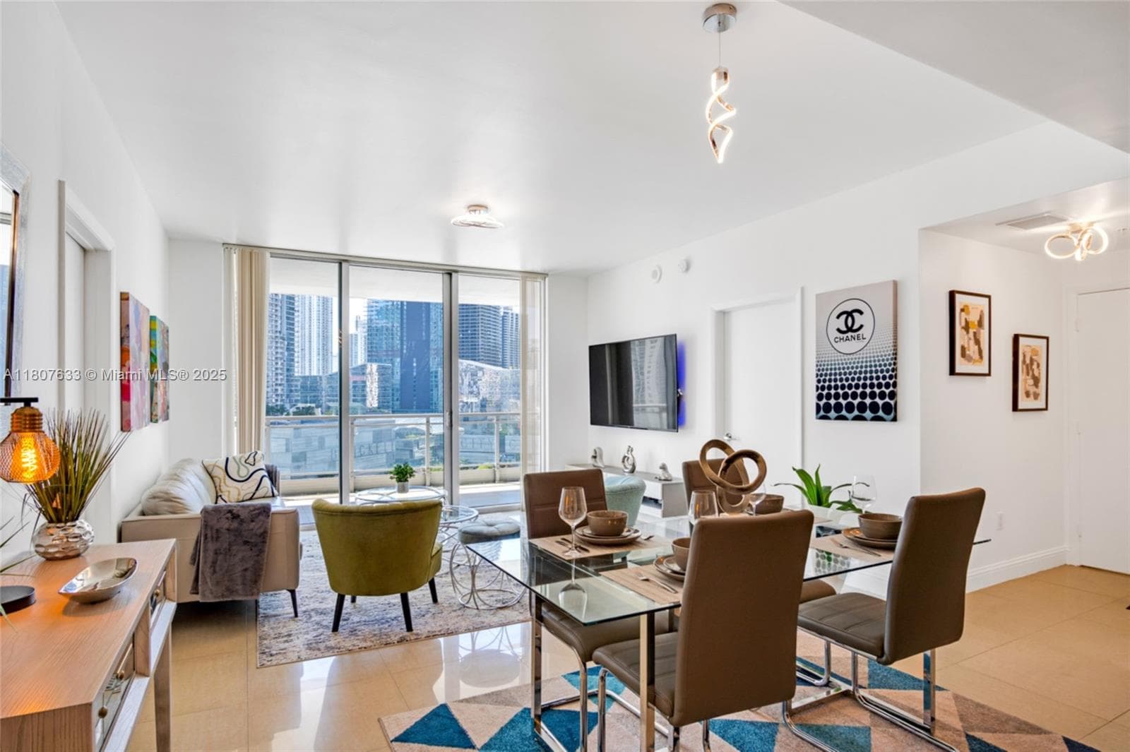IVY at Riverfront Unit 1815 condo rented at 90 SW 3rd St # 1815, Miami FL 33130