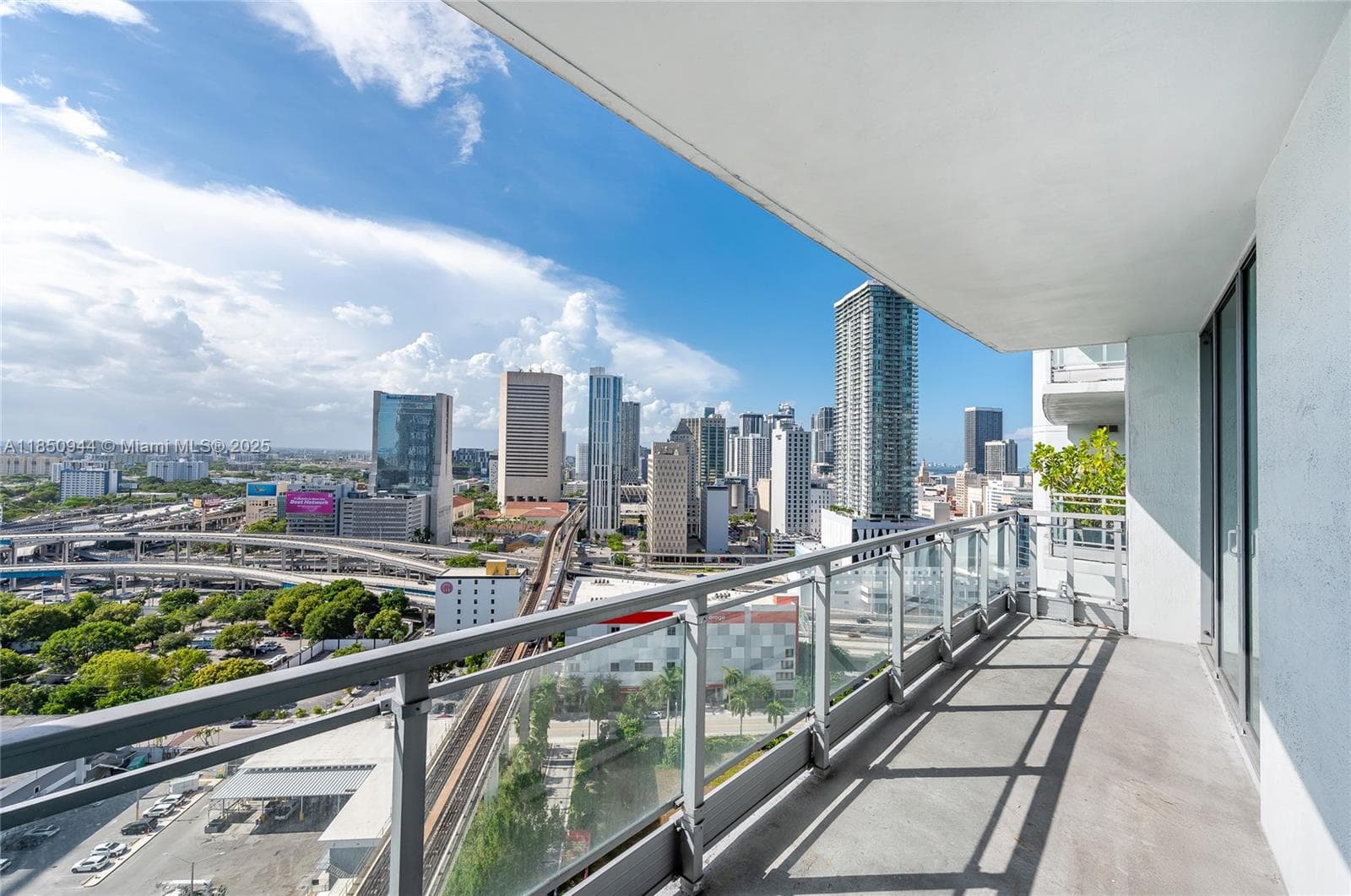 IVY at Riverfront Unit 2409 condo rented at 90 SW 3rd St # 2409, Miami FL 33130