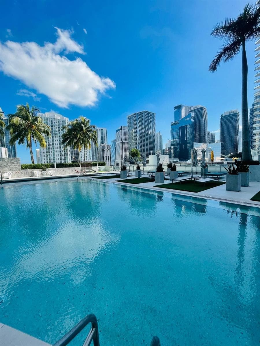 IVY at Riverfront Unit 2605 condo rented at 90 SW 3rd St # 2605, Miami FL 33130