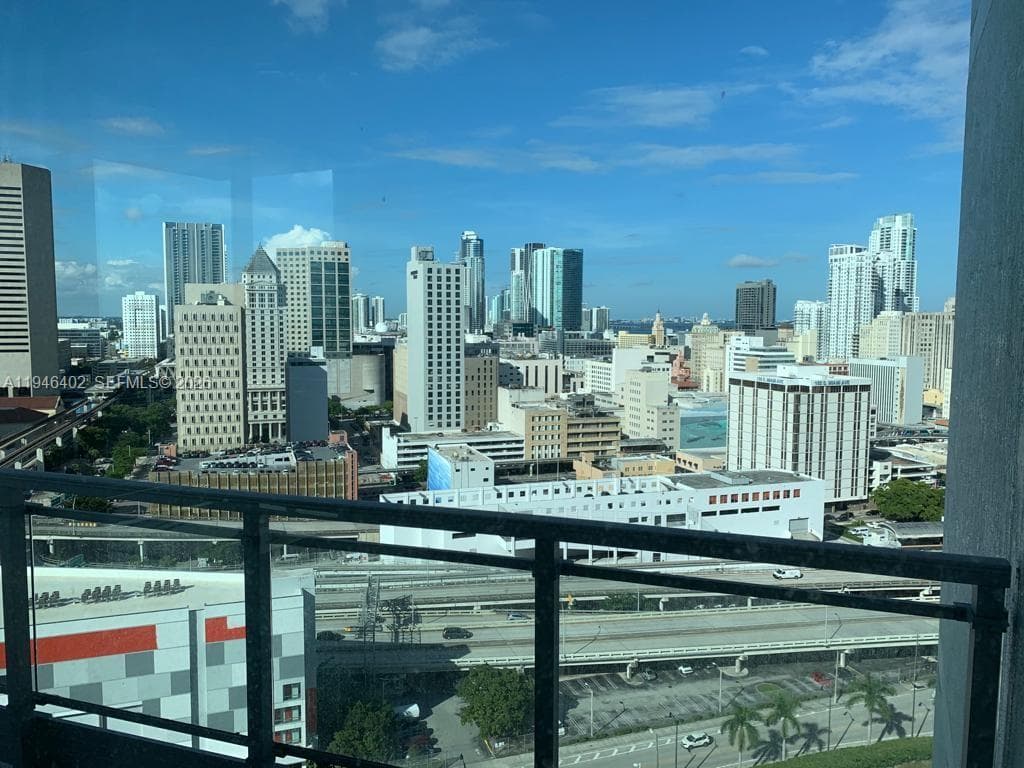 IVY at Riverfront Unit 2305 condo rented at 90 SW 3rd St # 2305, Miami FL 33130