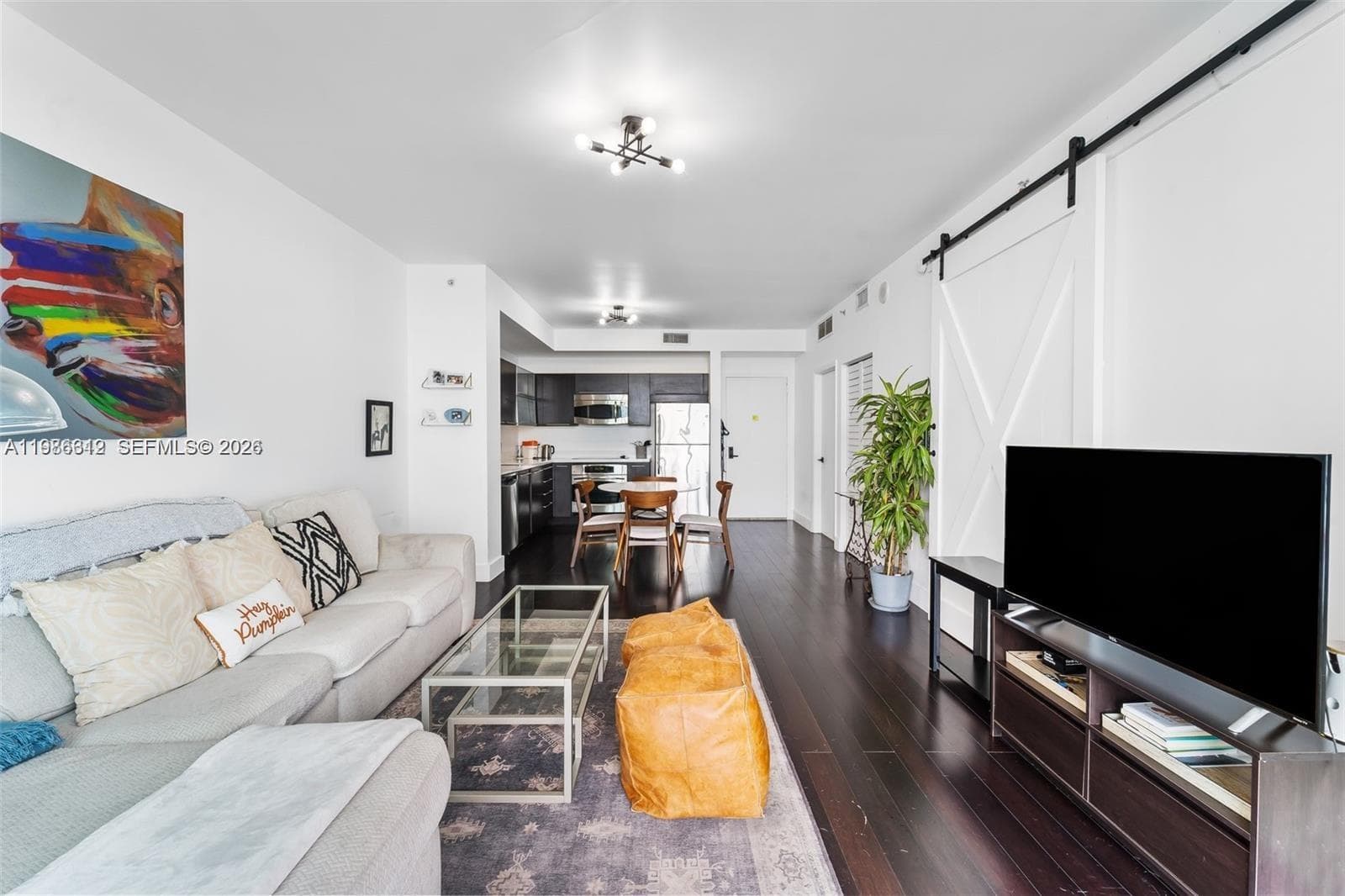 IVY at Riverfront Unit 1406 condo rented at 90 SW 3rd St # 1406, Miami FL 33130
